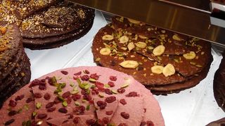 チョコ専門店。お得な商品もあった【モンロワール】