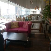 ソファー席