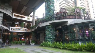 カフェもレストランもゆったり「レインヒル」