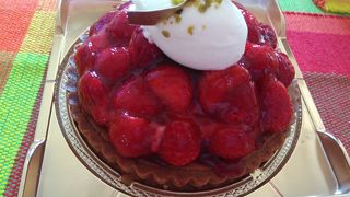 イチゴのすっぱさとクリームの甘さが絶妙