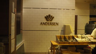 コーヒーおかわりできます。