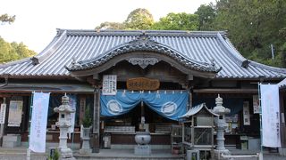 洞窟内にお砂踏み霊場がある別格霊場