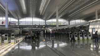 新しい第2ターミナル開業