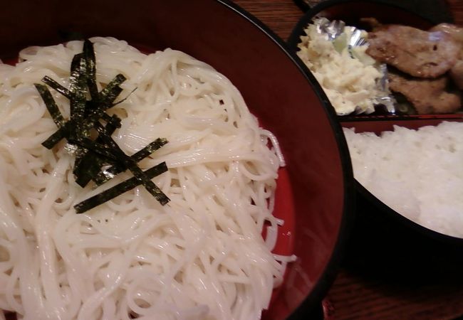 美味しい温麺が食べれます。