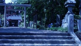 白石城のすぐ脇です。