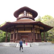 上野公園の中にあります