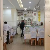 朝食会場　　フロントの奥です