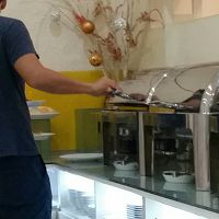 朝食はビュッフェ形式　必要十分で美味しい