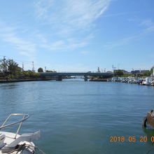 目の前は岩瀬運河です。