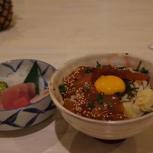 夕食のづけまぐろ丼