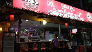 BBQチキンにビール、悪くないです