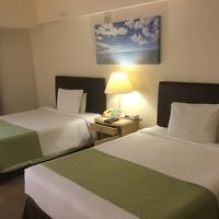 ベッド。きれいな部屋