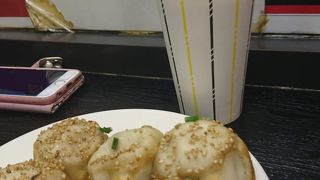 焼き小籠包がおいしかったです