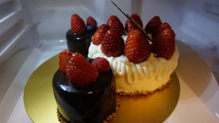 ミッキーシェイプのお誕生日ケーキを購入