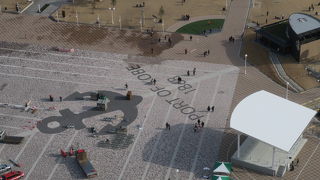 広く綺麗な公園