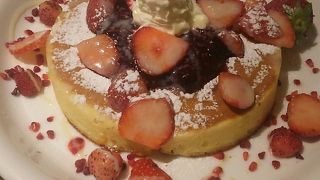 分厚いパンケーキ