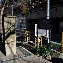 海運橋親柱 (海運橋石柱) 