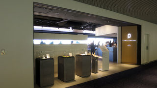 従来のカードラウンジとは違いました