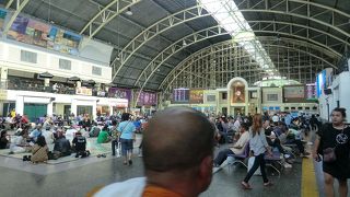ファランポーン駅 (国鉄 ) からドンムアン空港への移動