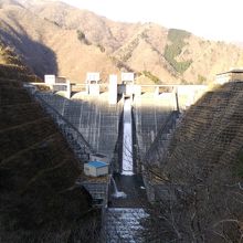 深城ダムとふかしろ湖