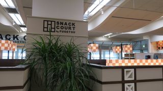 那覇空港国内線2階