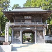 参道や庭園の美しさが印象に残るお寺