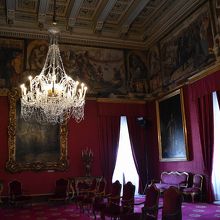 ゴージャスなインテリア