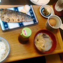 子供ず注文した「塩サバ定食」600円