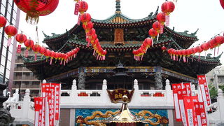 比較的新しい寺院です