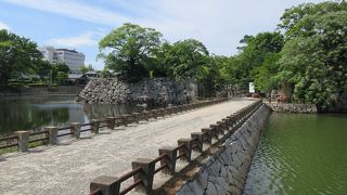 起伏に富んだ公園は歩くたびに風景が変化して楽しました。