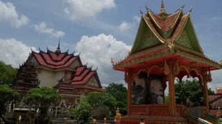 仏足石がある？？