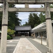 源氏の神社