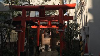 南青山の稲荷神社