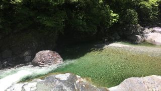 清流が驚くほどきれいです