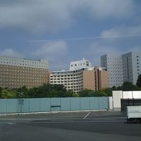 第三ターミナルから正面に見えるほど近い