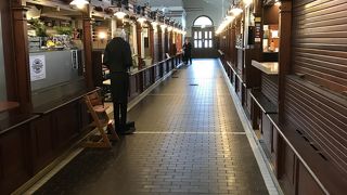 有名なスープ屋もあります