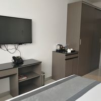 屋は特に広々としていませんが、相当清潔です