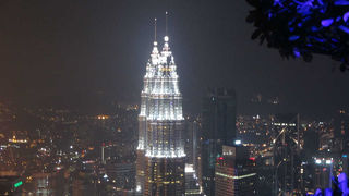 ツインタワーを横から