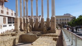 工事現場で発見されたローマ寺院