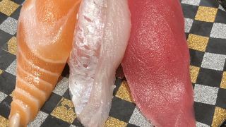 グルメ回転寿司 函太郎 新千歳空港店 で、搭乗前に夕食をいただきました