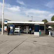 ここで切符を買います