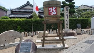 町を歩けば醤油蔵に当たる