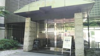 小さな博物館　兼　図書館　兼　カフェ　という　金沢文庫