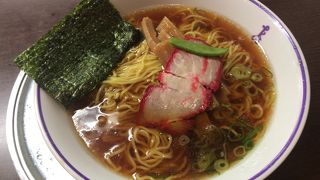 日本橋名洋食屋たいめいけんの立食いラーメンコーナー