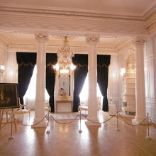 ニャースヴィシュ宮殿の内部