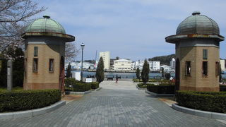 ヴェルニー公園の入り口