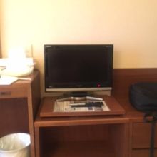 テレビは２０インチ、見ないので問題なし。見る人は要注意。
