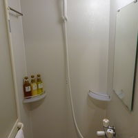 シャワーのみでバスタブはなし
