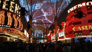 音と光の無料ショー