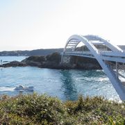 串本側から見ると格好良い橋